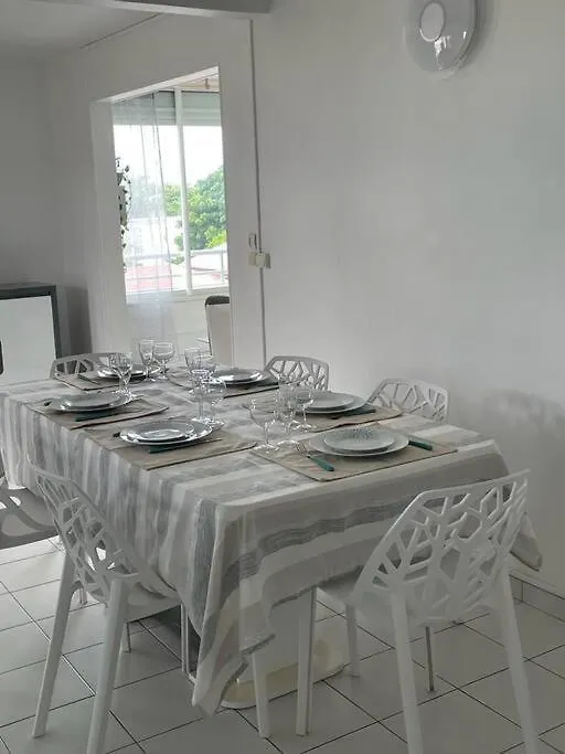 Appartement Le Tamarinier à Sainte-Anne